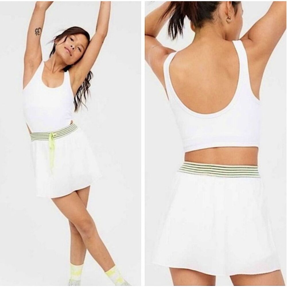 Offline by Aerie White Ribbed Knit Tennis Dress Open Back Skort size M Athletic